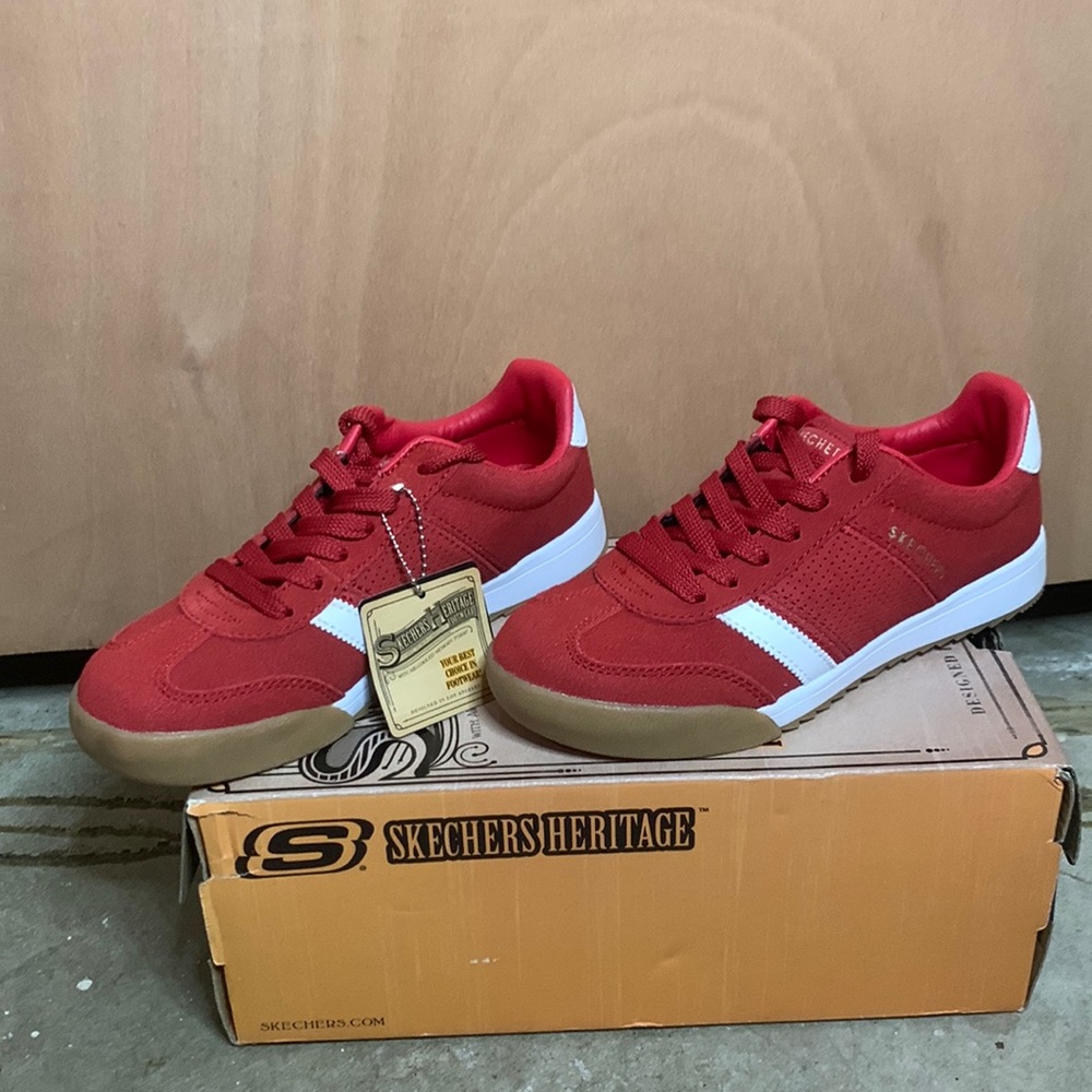 Red Sketchers